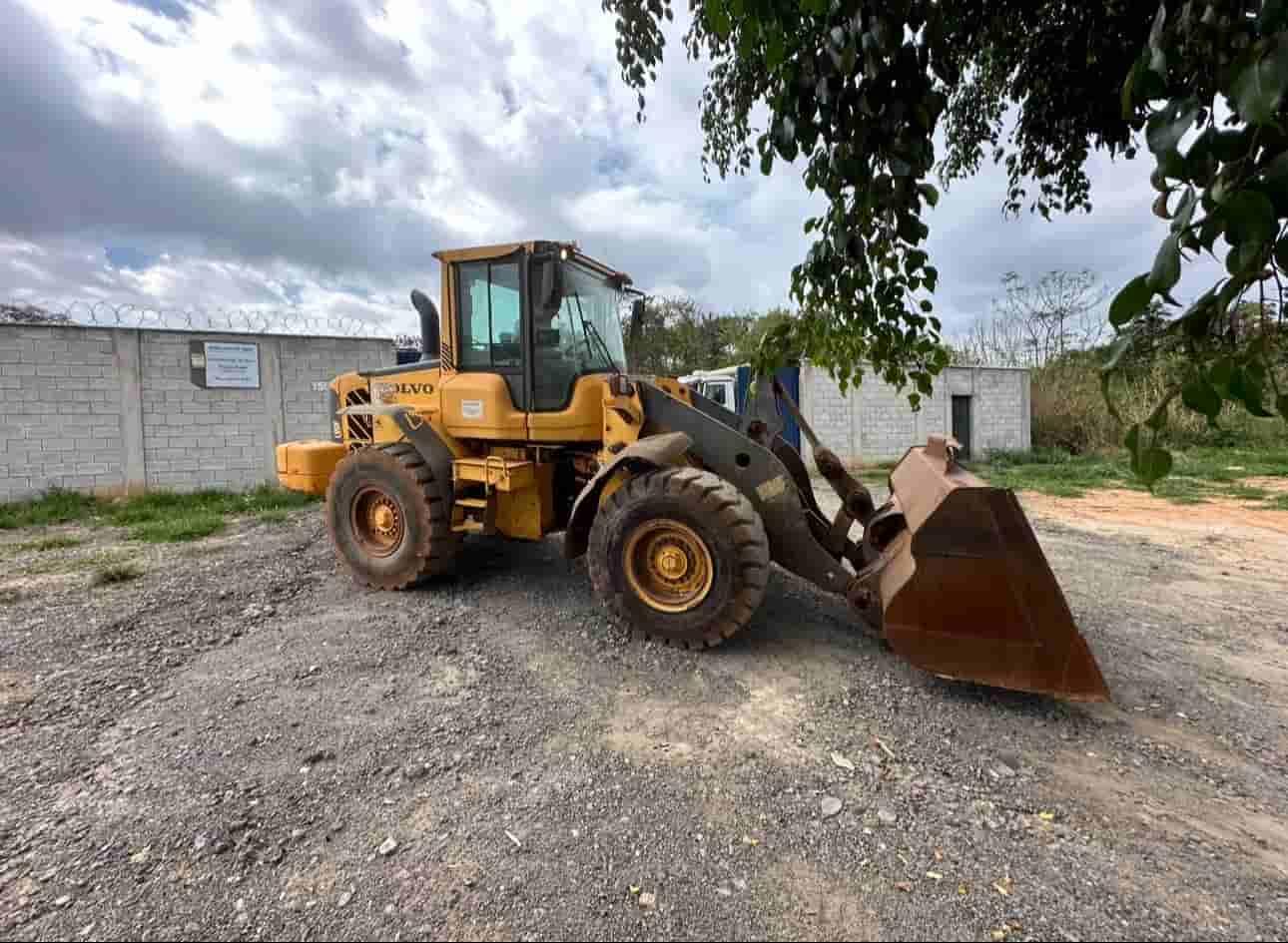 Pá Carregadeira Volvo L90