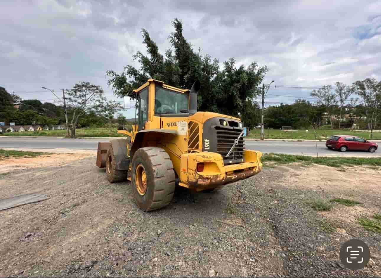 Pá Carregadeira Volvo L90