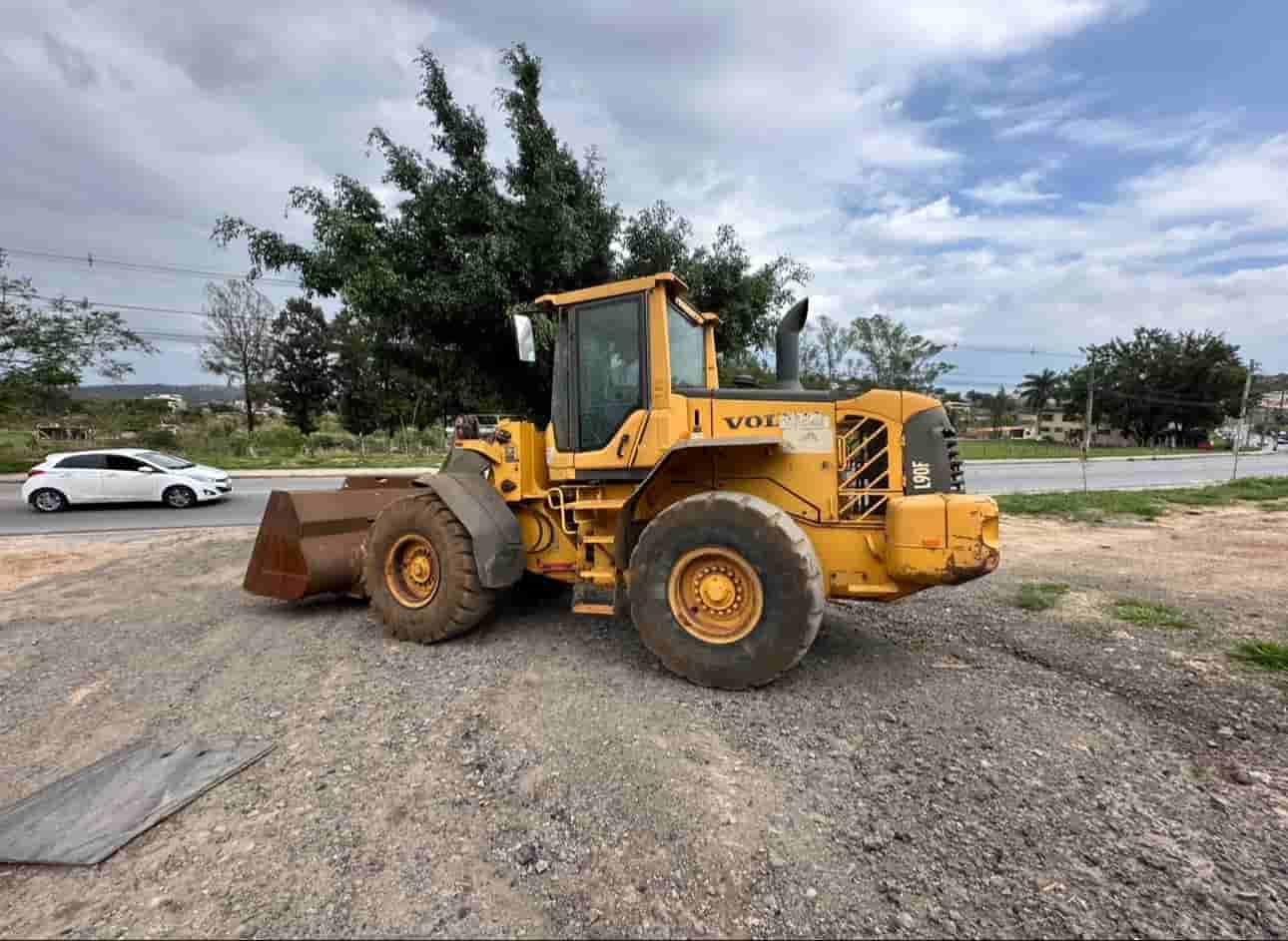 Pá Carregadeira Volvo L90