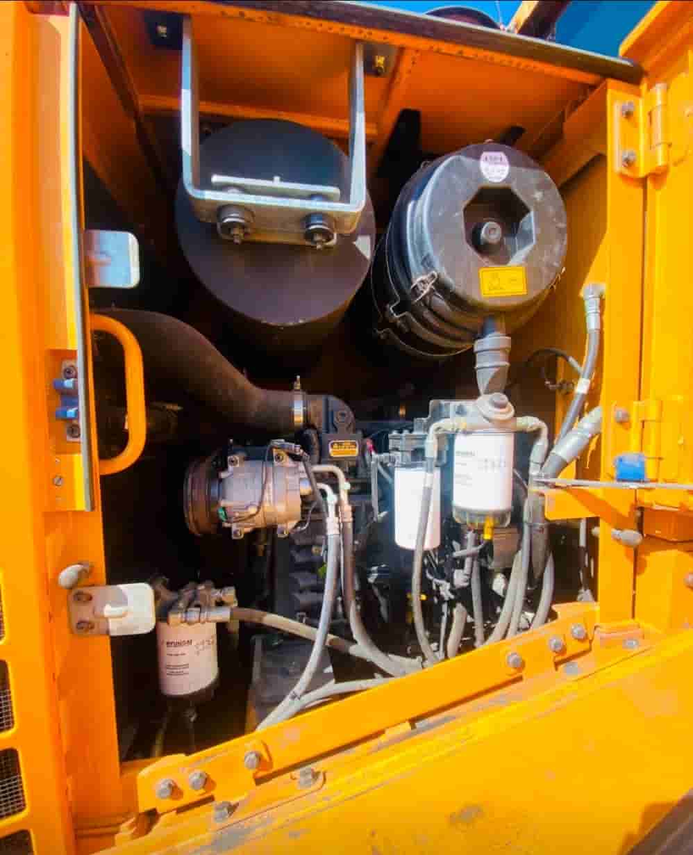 Pá Carregadeira Hyundai HL757 9S 2021