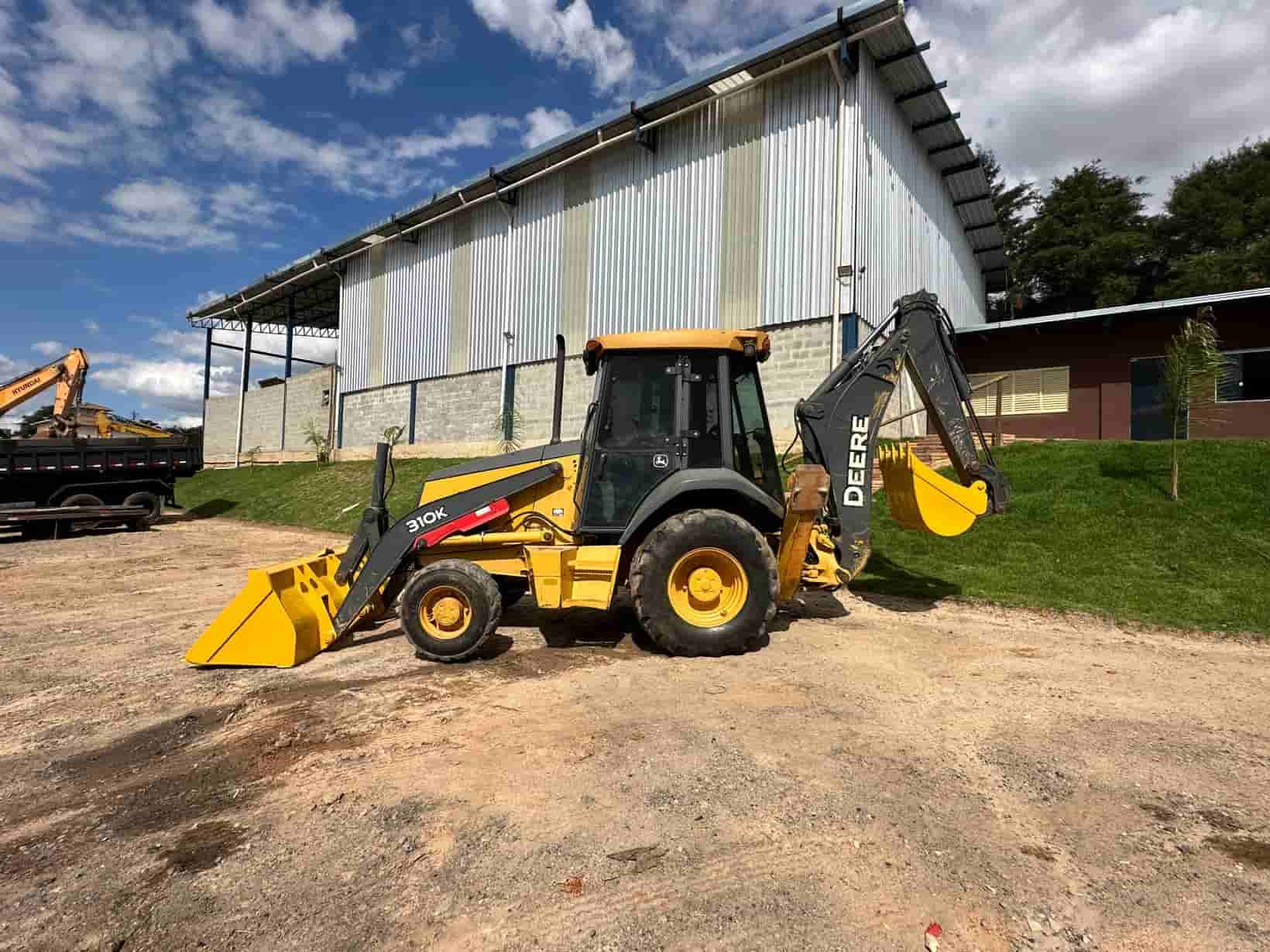 Retroescavadeira John Deere 310K 2014