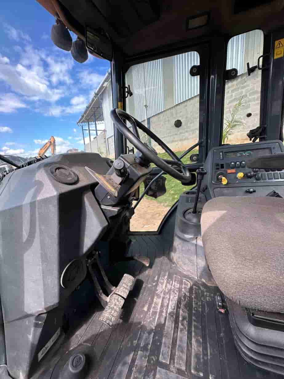 Retroescavadeira John Deere 310K 2014