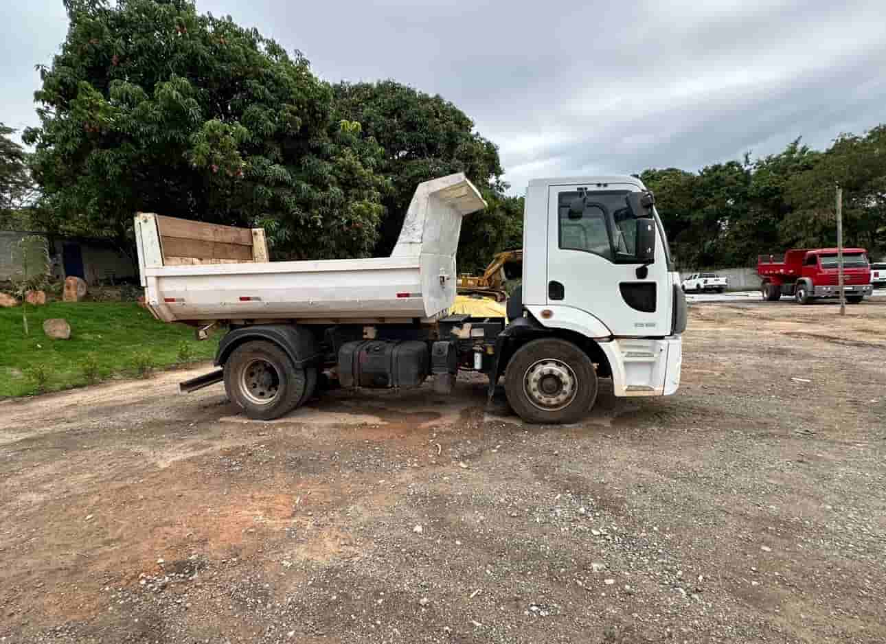 Caminhão Ford CARGO 1519 E Turbo 2013