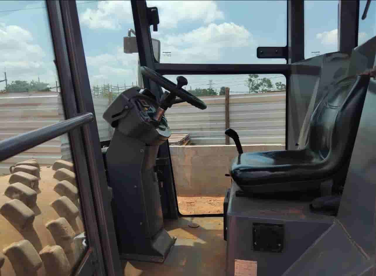 Rolo Compactador Dynapac CA15 2021