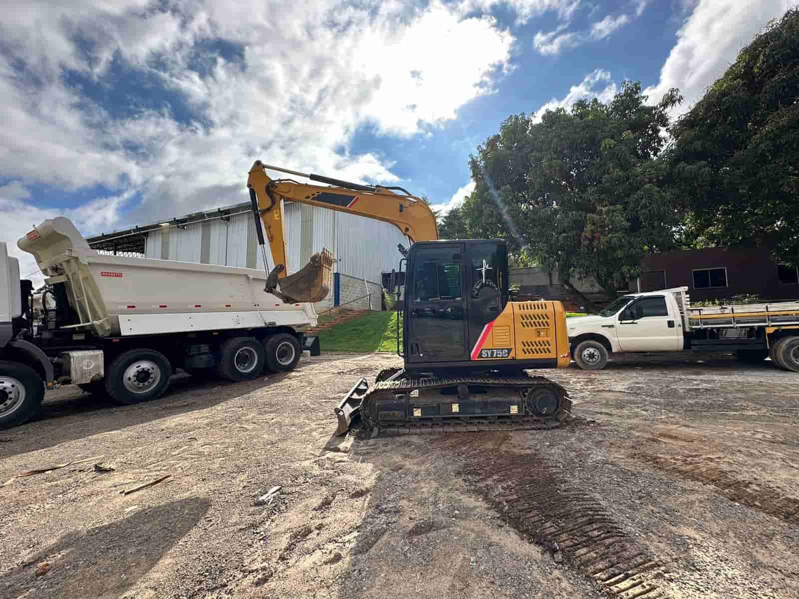Escavadeira SANY SY75C