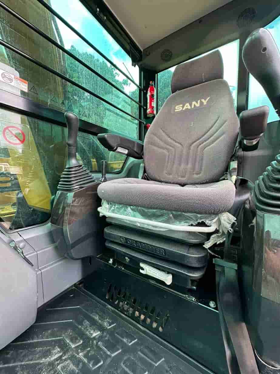 Escavadeira SANY SY75C
