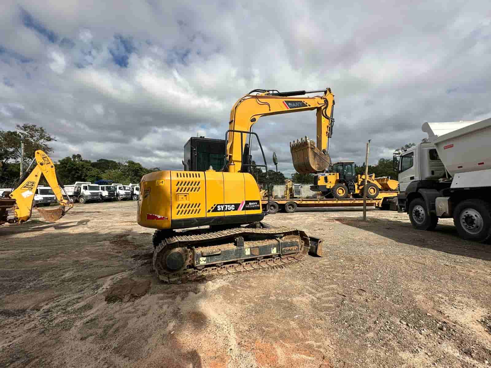 Escavadeira SANY SY75C
