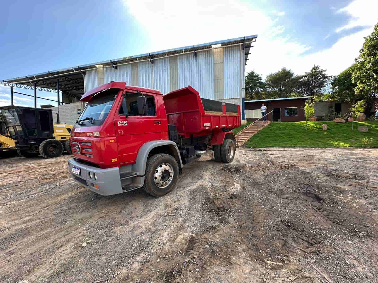 Caminhão Volkswagen 17180 2006