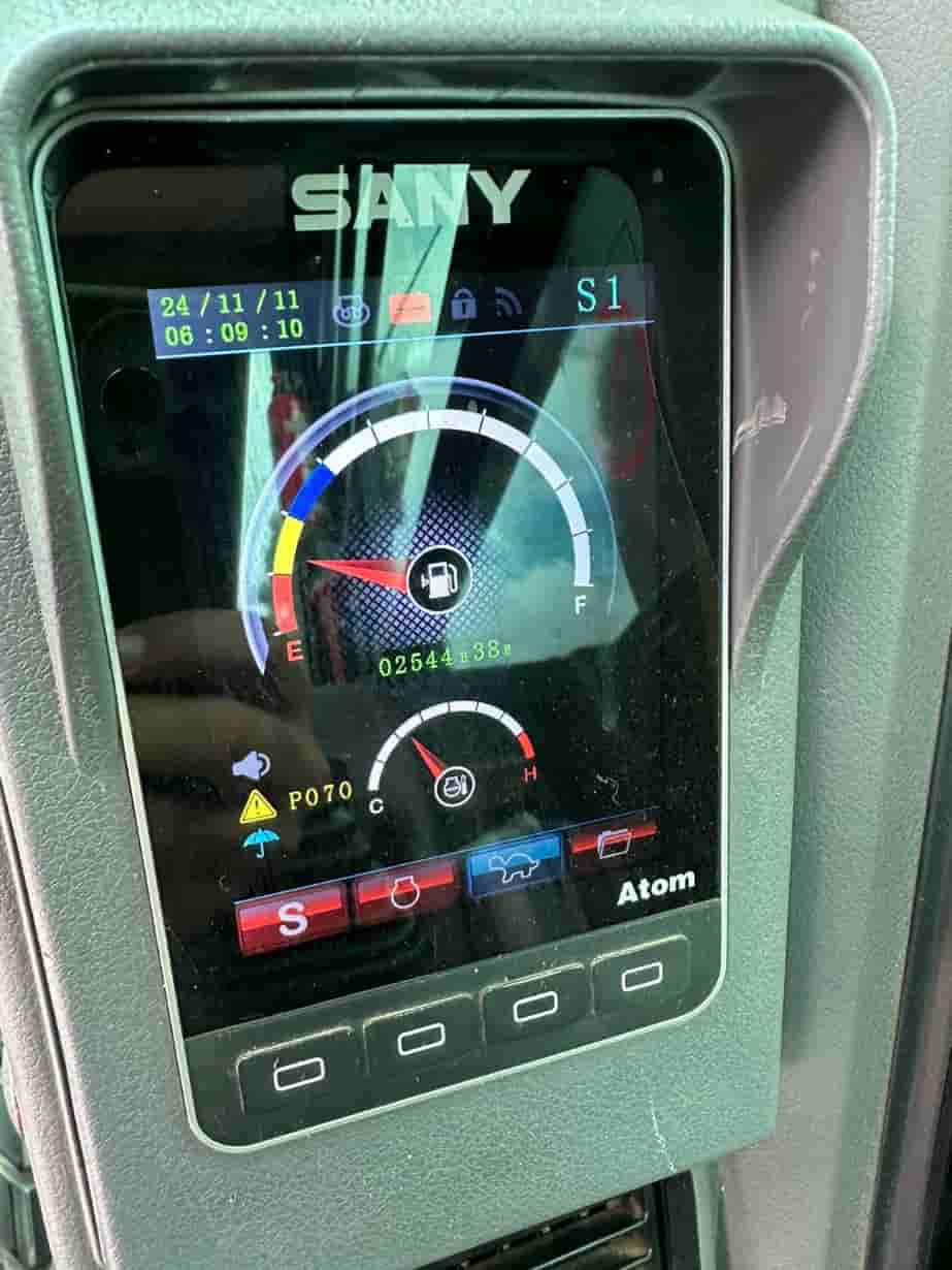 Escavadeira SANY SY75C