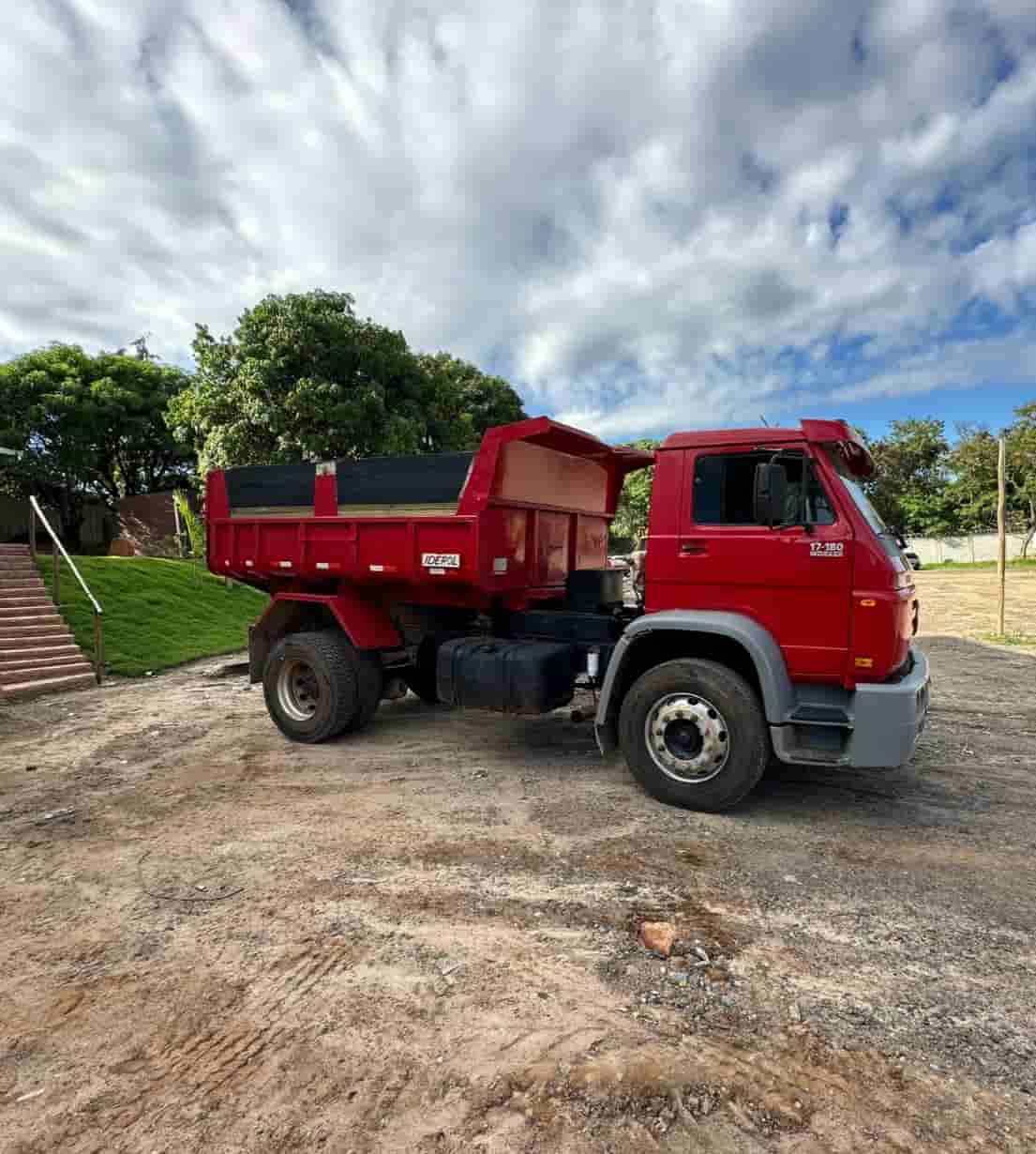 Caminhão Volkswagen 17180 2006