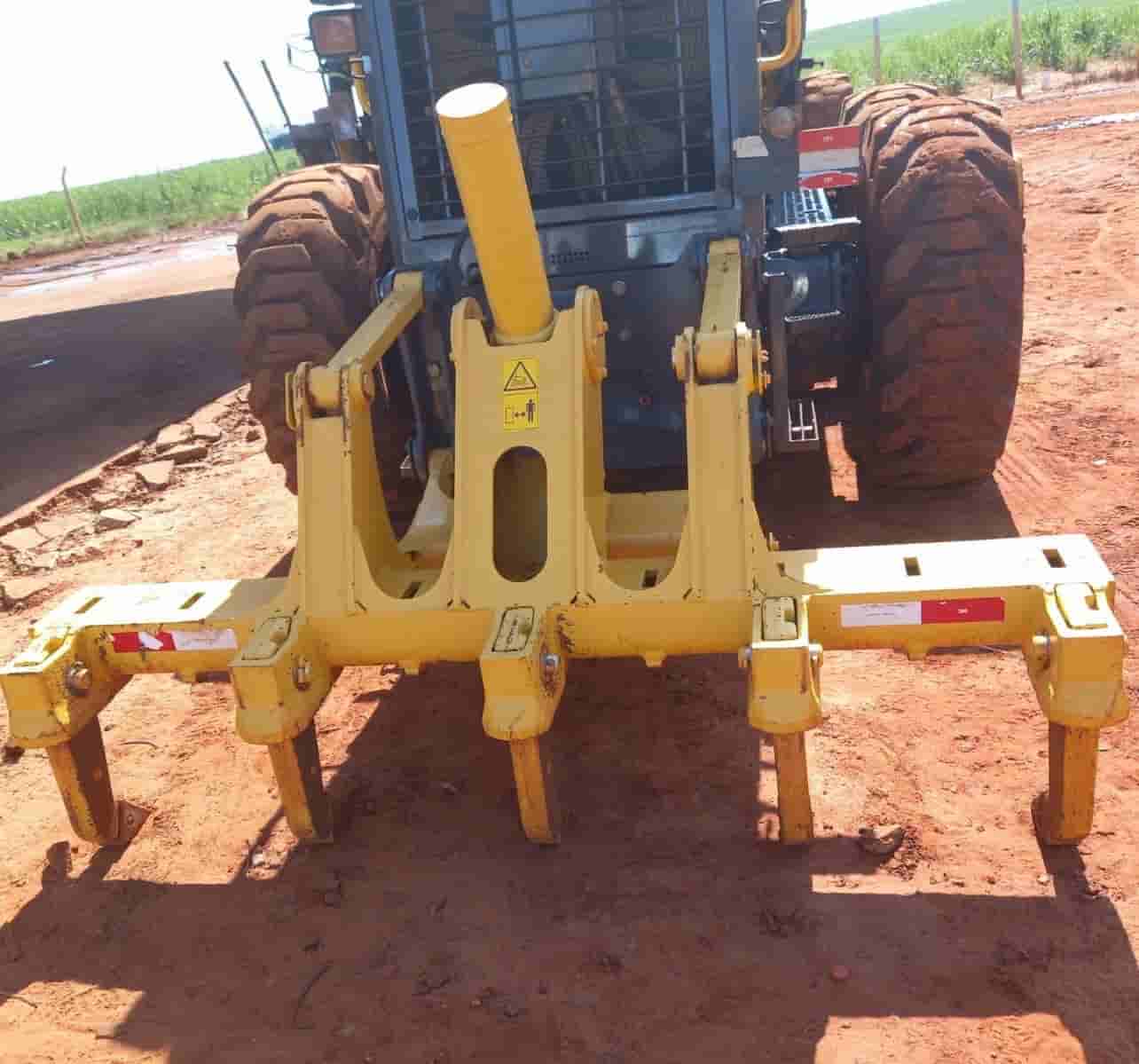 Motoniveladora Komatsu GD655 2021