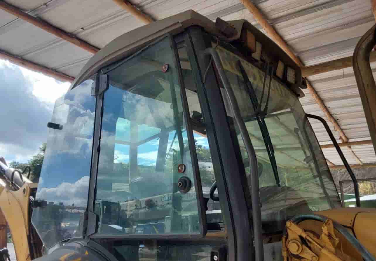 Retroescavadeira New Holland B95B 2014