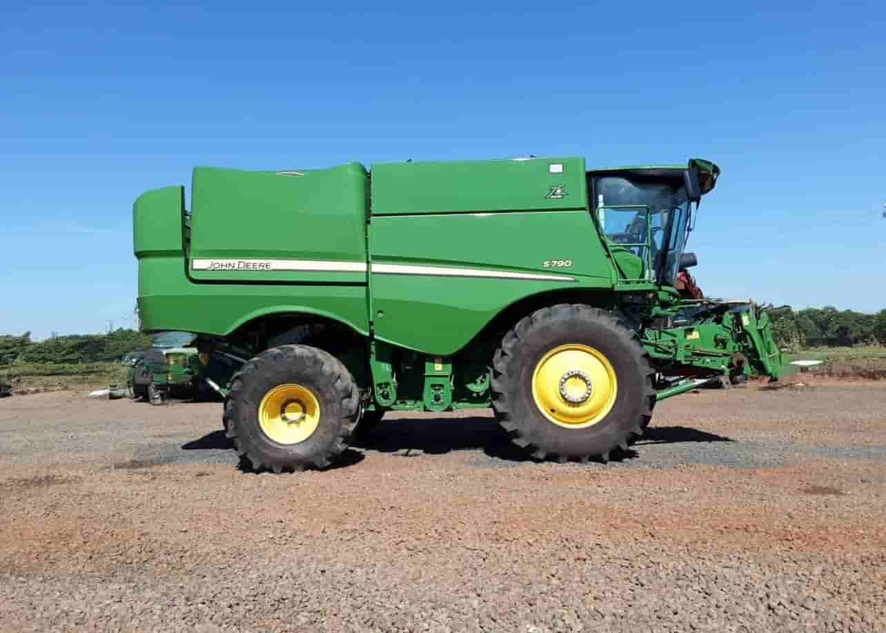 Colheitadeira John Deere S790 2022