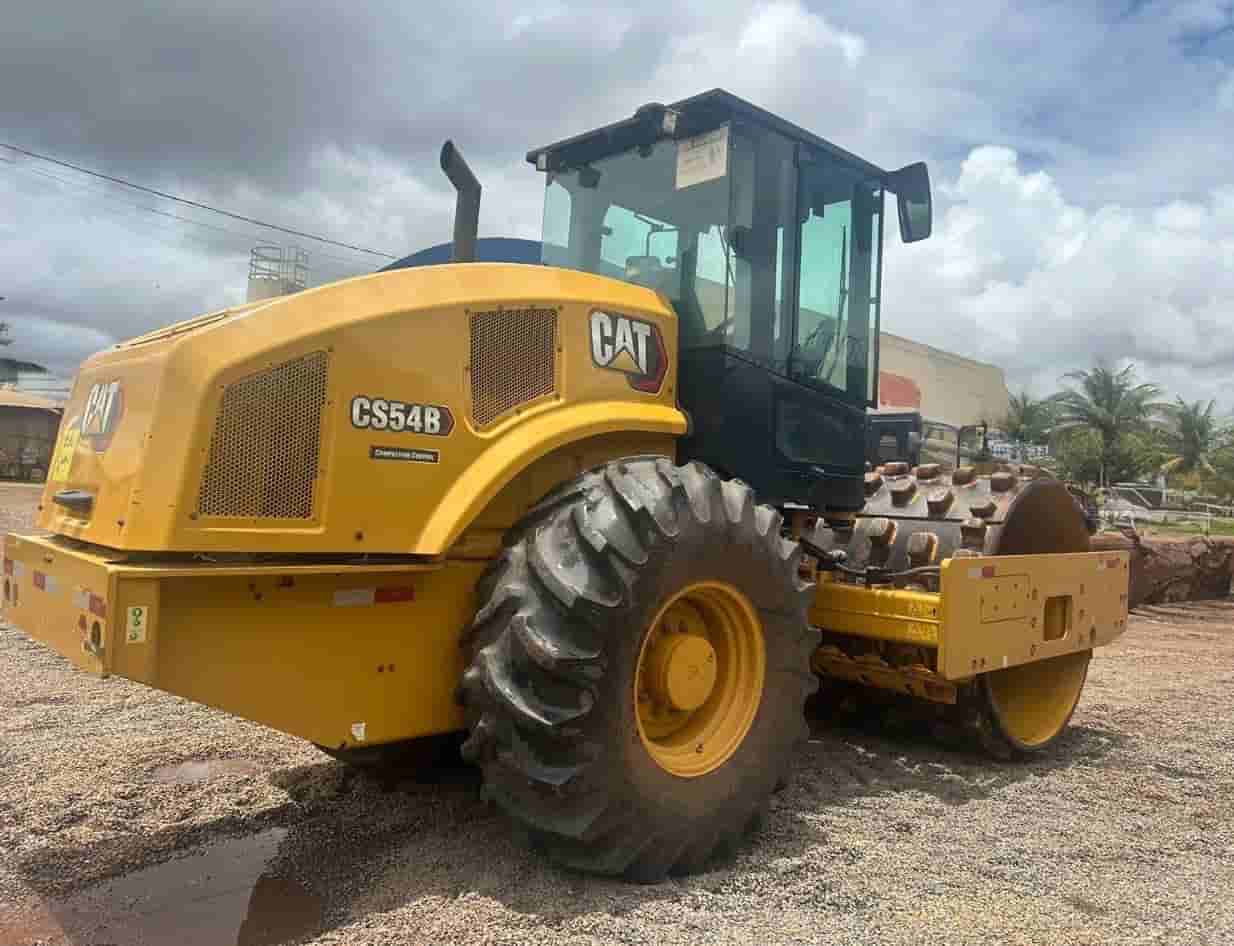 Rolo Compactador Caterpillar CS54B 2021