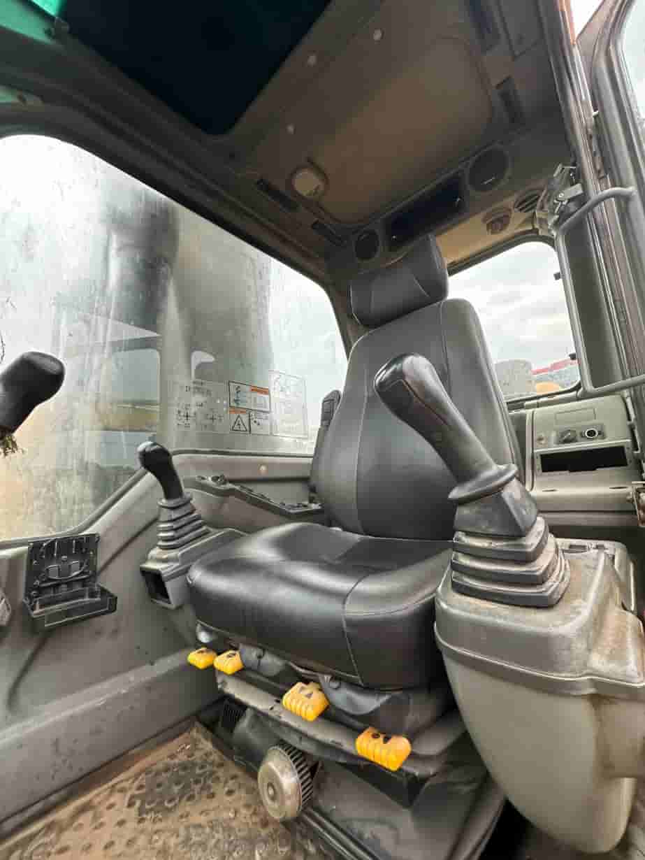 Escavadeira Volvo EC210B 2009