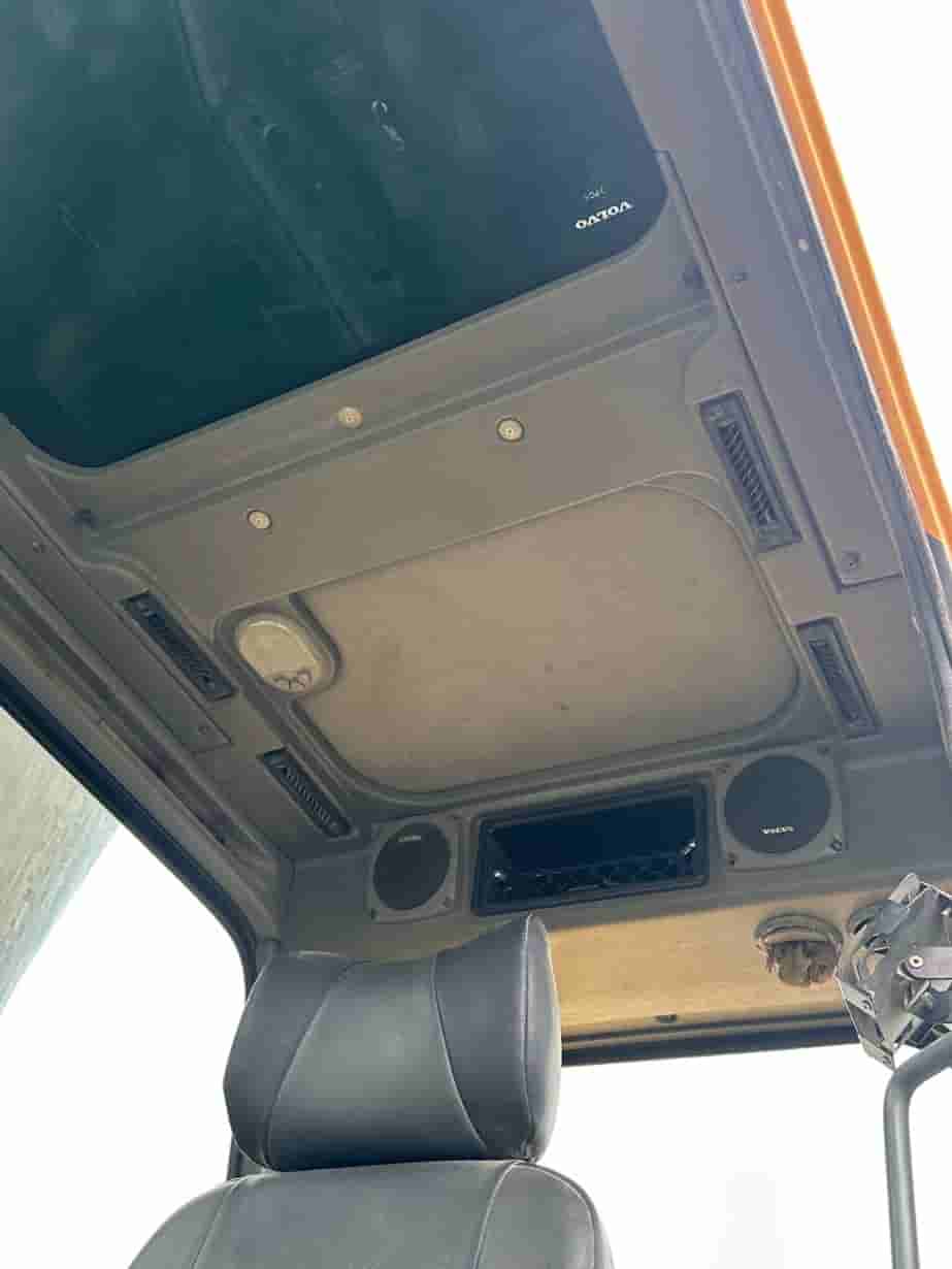 Escavadeira Volvo EC210B 2009