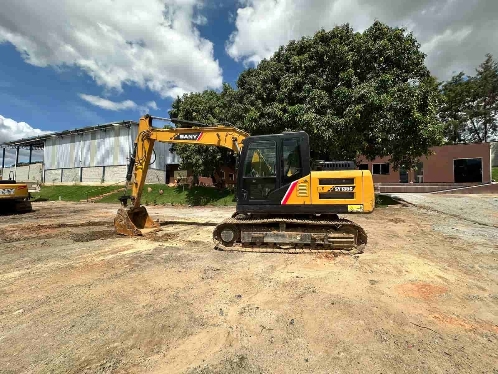 Escavadeira SANY SY135 C 2022