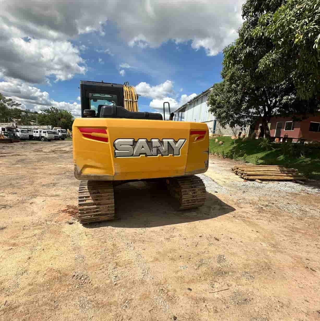 Escavadeira SANY SY135 C 2022