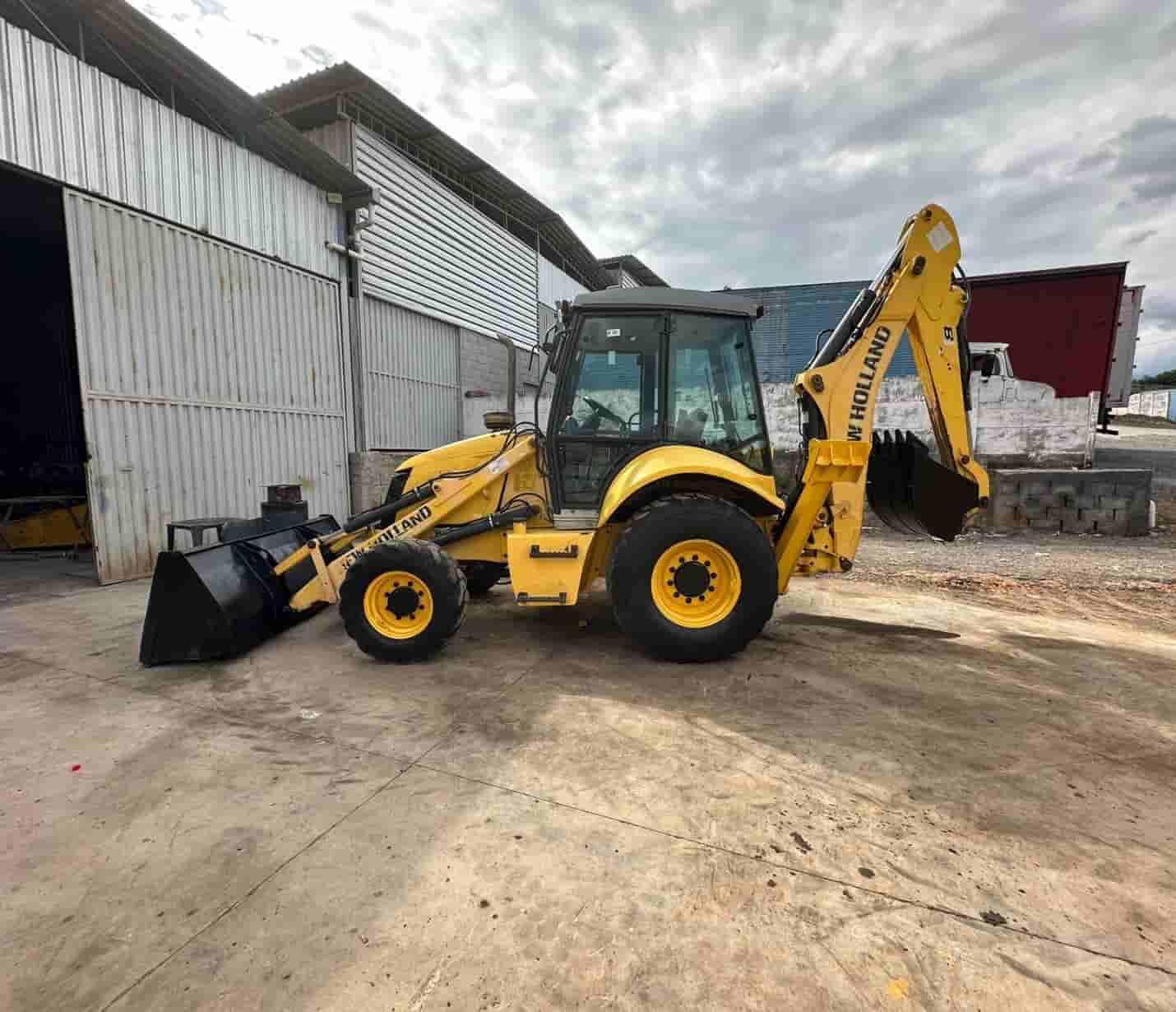 Retroescavadeira New Holland B110B