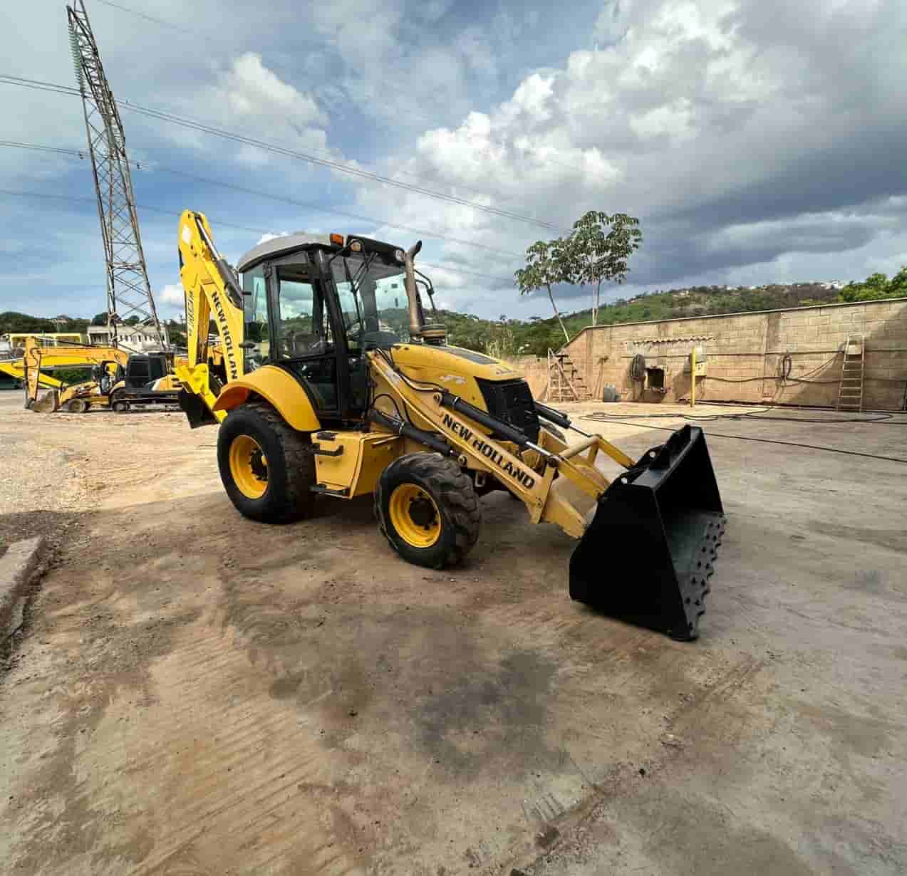 Retroescavadeira New Holland B110B