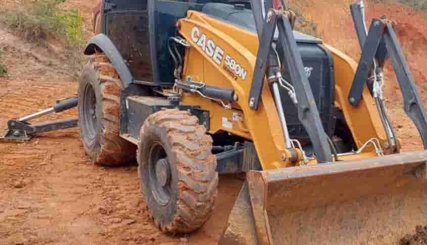 Retroescavadeira Case Construction 580N 2024