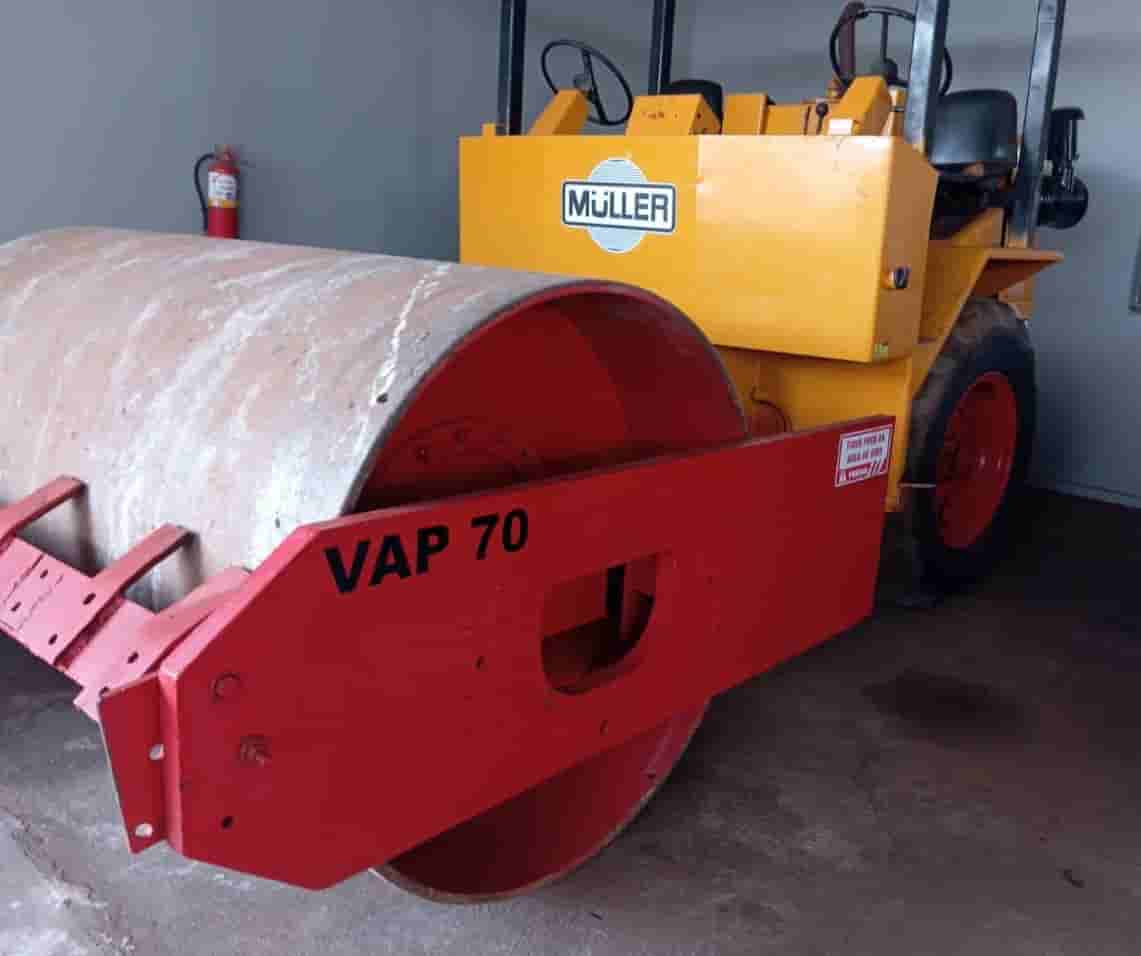 Rolo Compactador Müller VAP70 1988