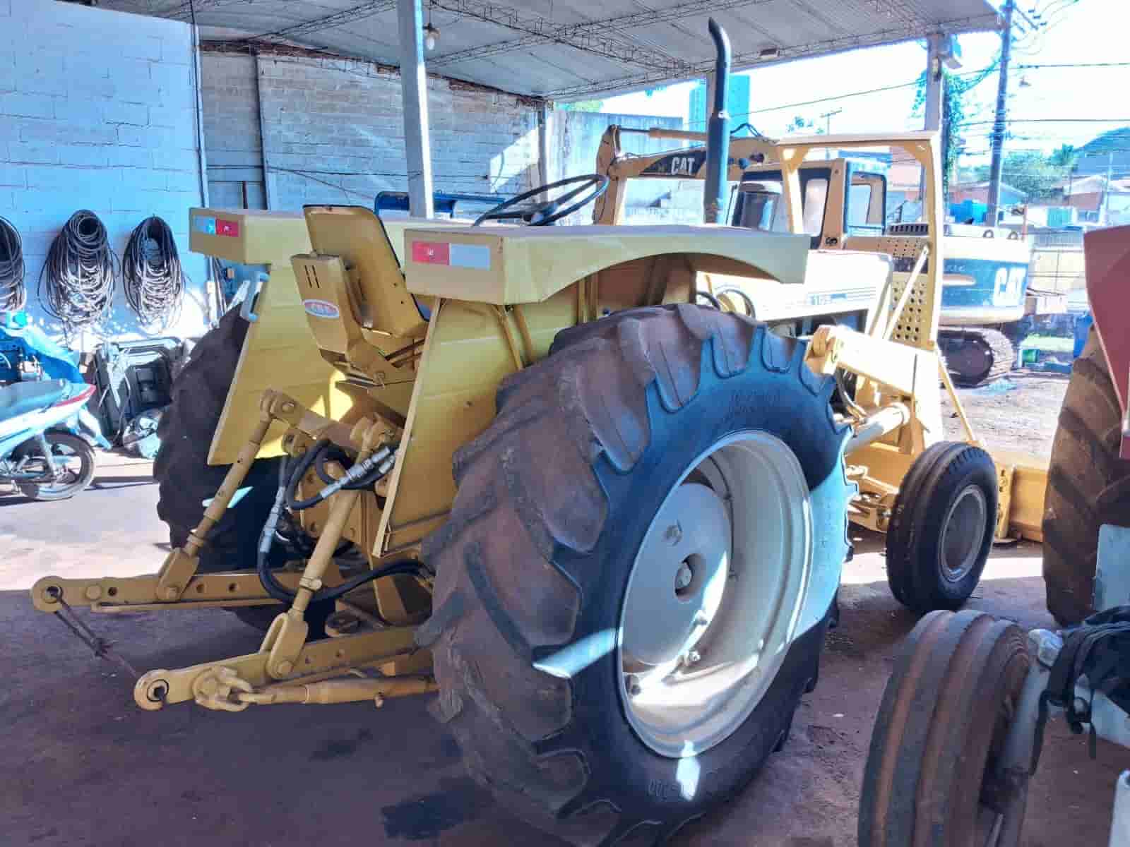Trator CBT 2105 1981