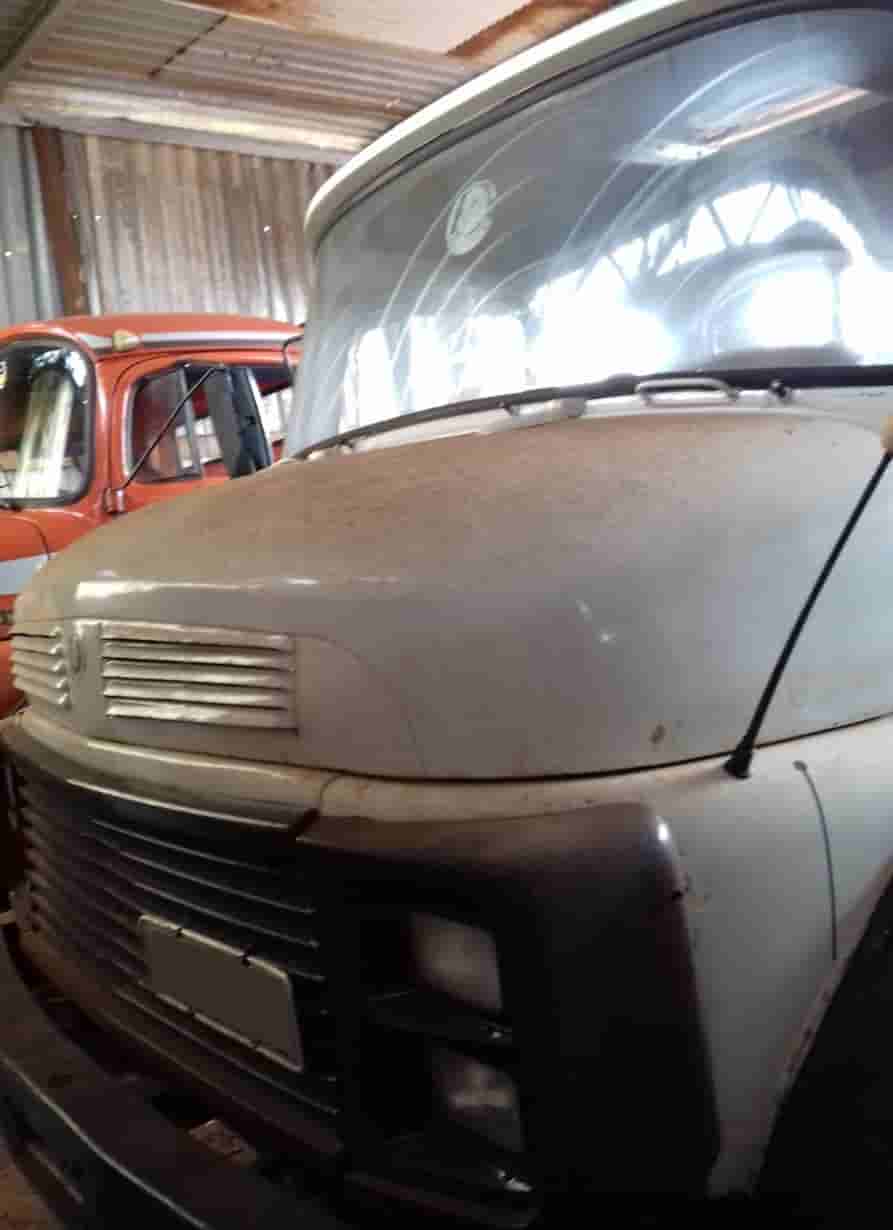 Caminhão Mercedes Benz 1519 