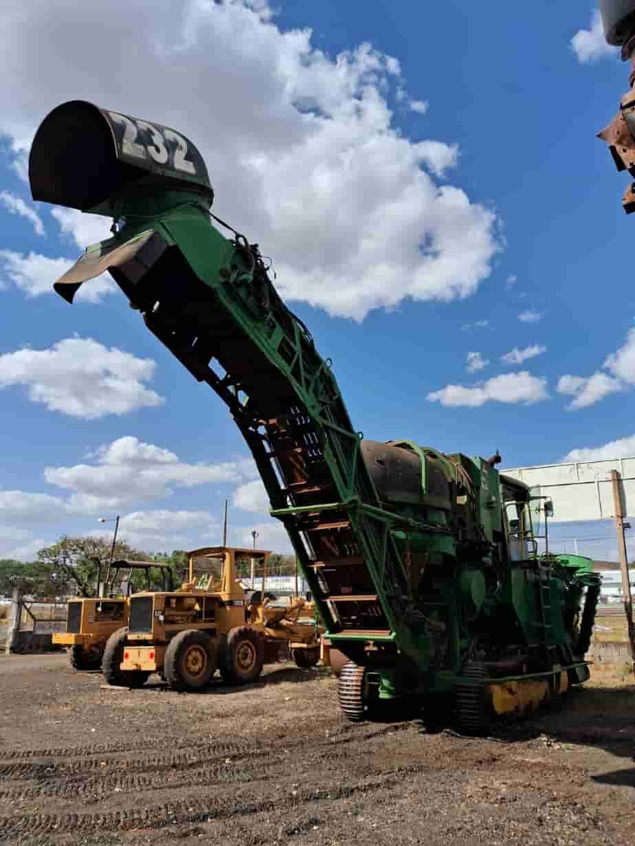 Colheitadeira John Deere 3520  2015