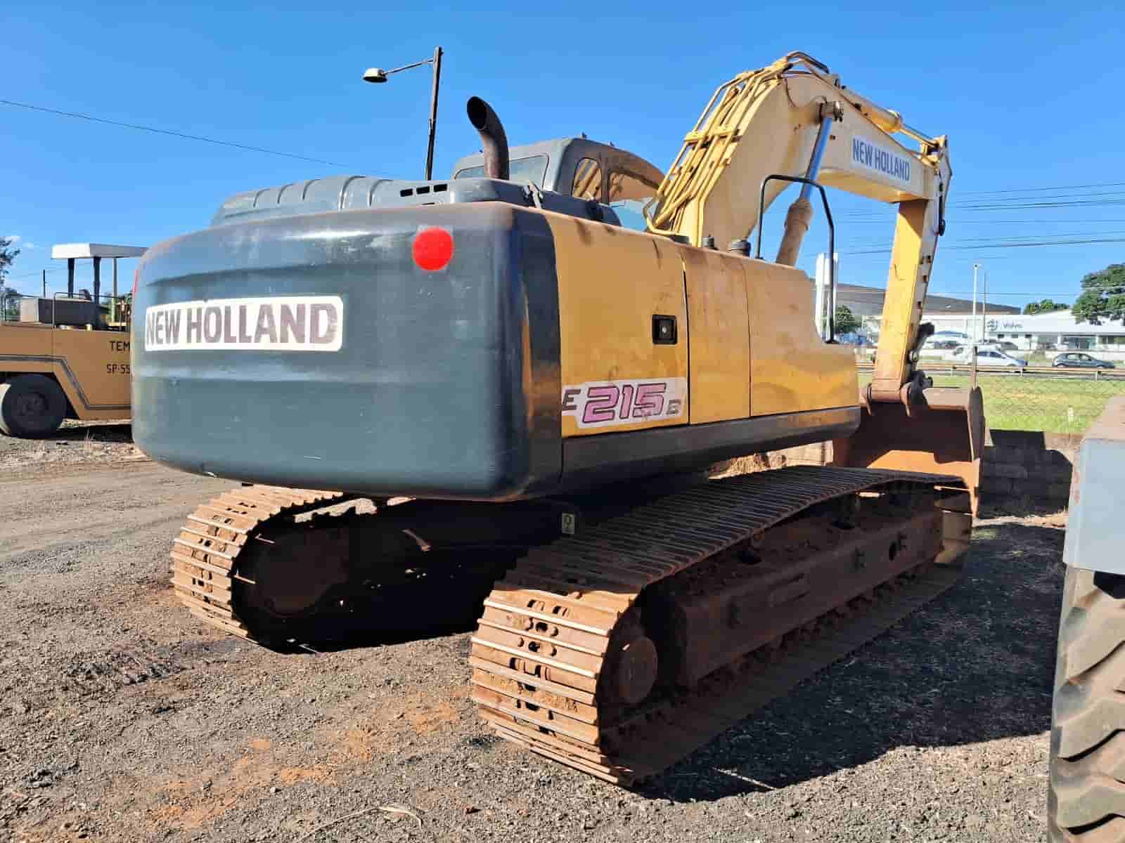 Escavadeira New Holland  E215 B 2010