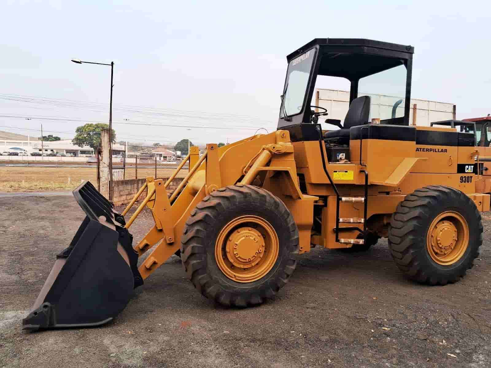 Pá Carregadeira Caterpillar 930T 1994