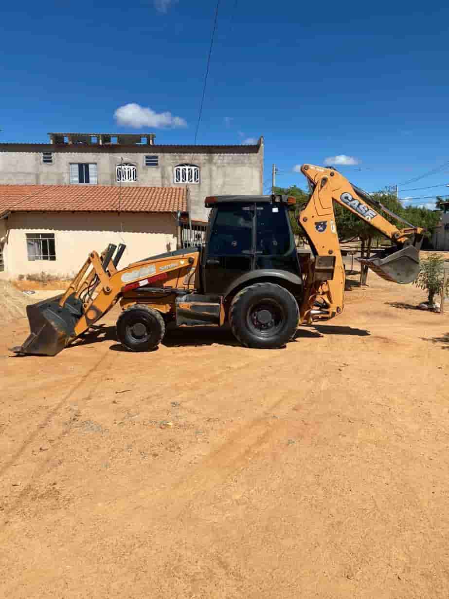Retroescavadeira Case 580N 2014