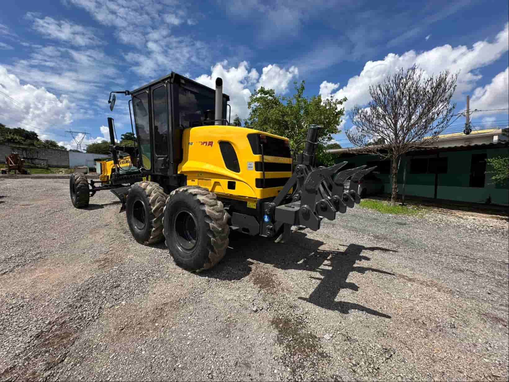 Motoniveladora New Holland RG170B 2009