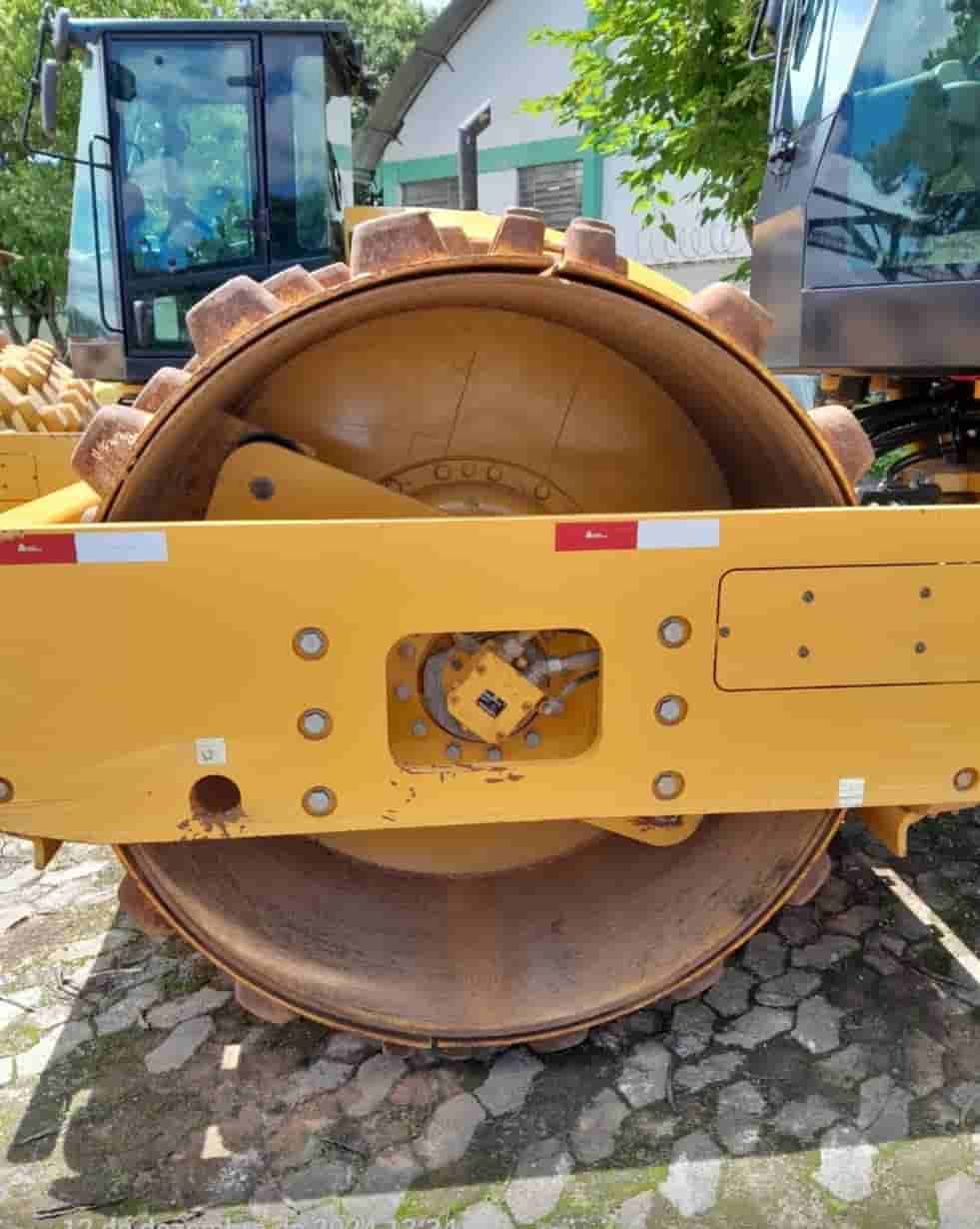 Rolo Compactador Caterpillar CS54B 2021