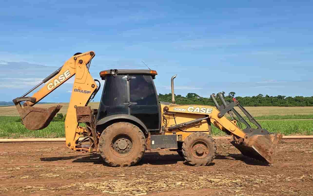 Retroescavadeira Case 580N 2020