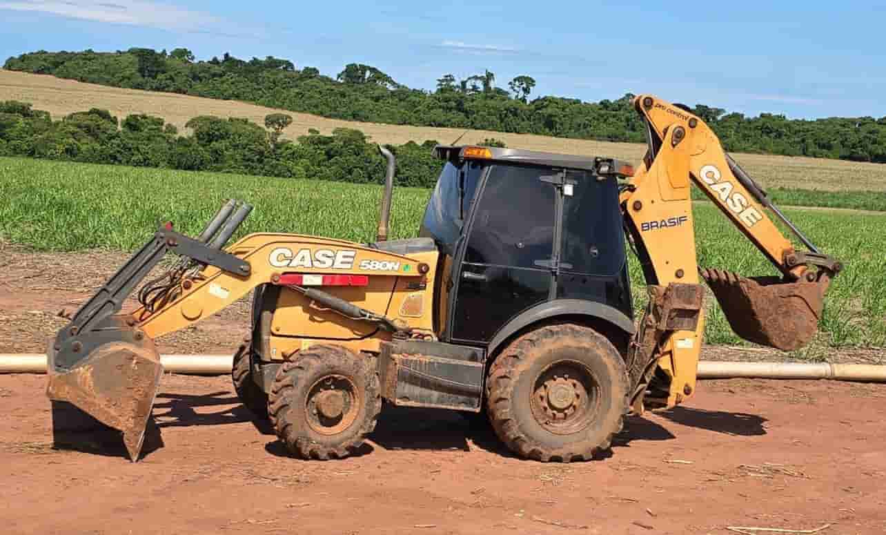 Retroescavadeira Case 580N 2020