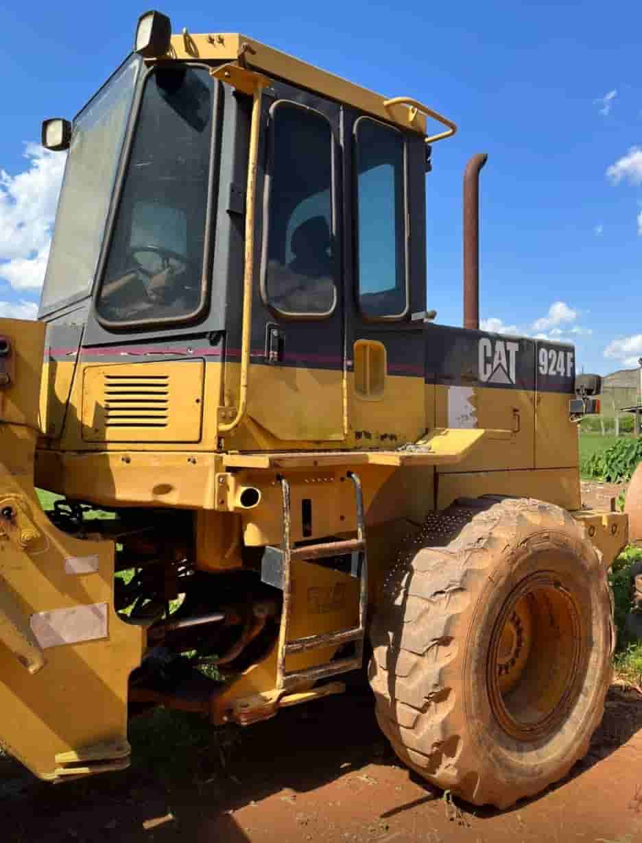 Pá Carregadeira Caterpillar 924F 2001