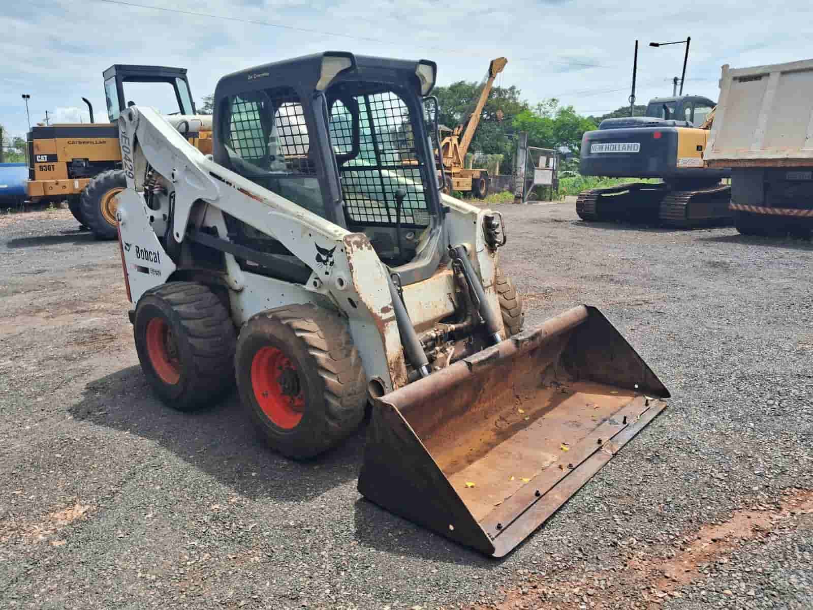 Mini Carregadeira Bobcat S650 2011