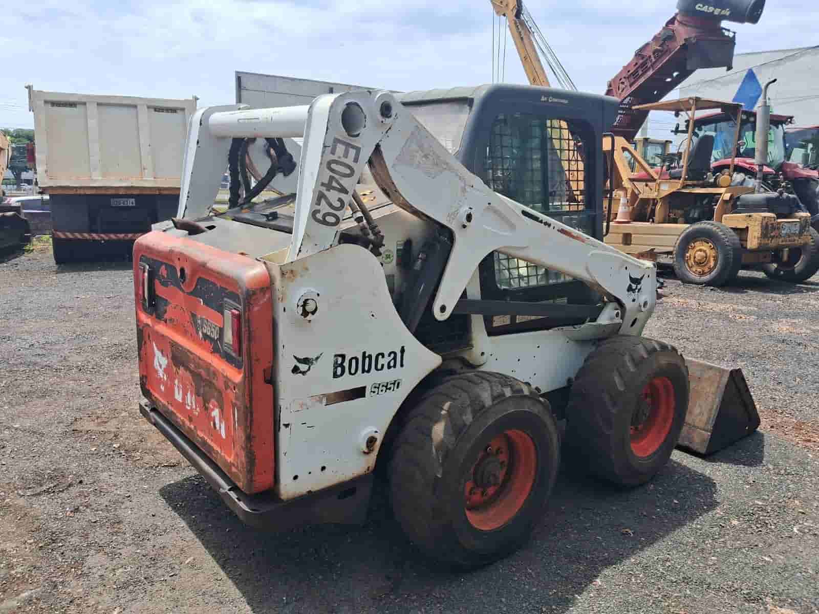 Mini Carregadeira Bobcat S650 2011