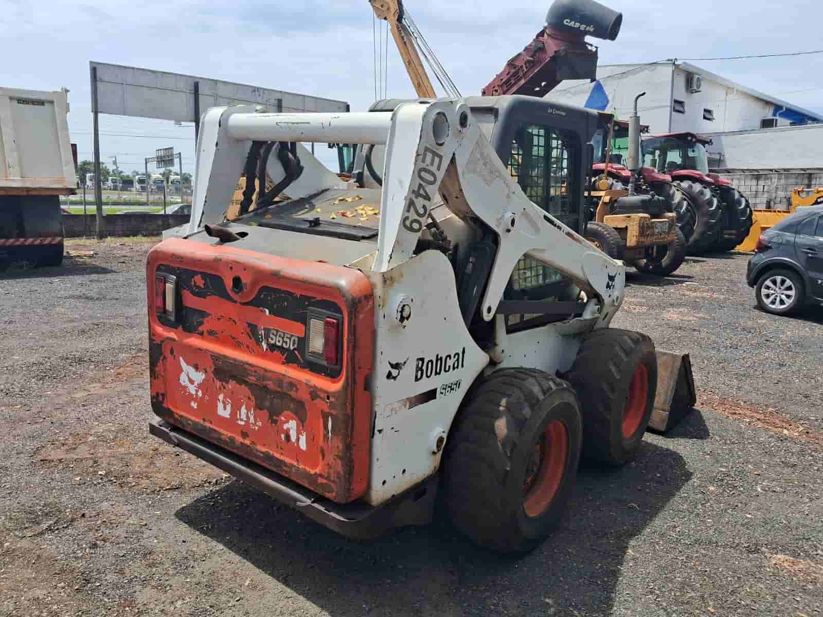 Mini Carregadeira Bobcat S650 2011