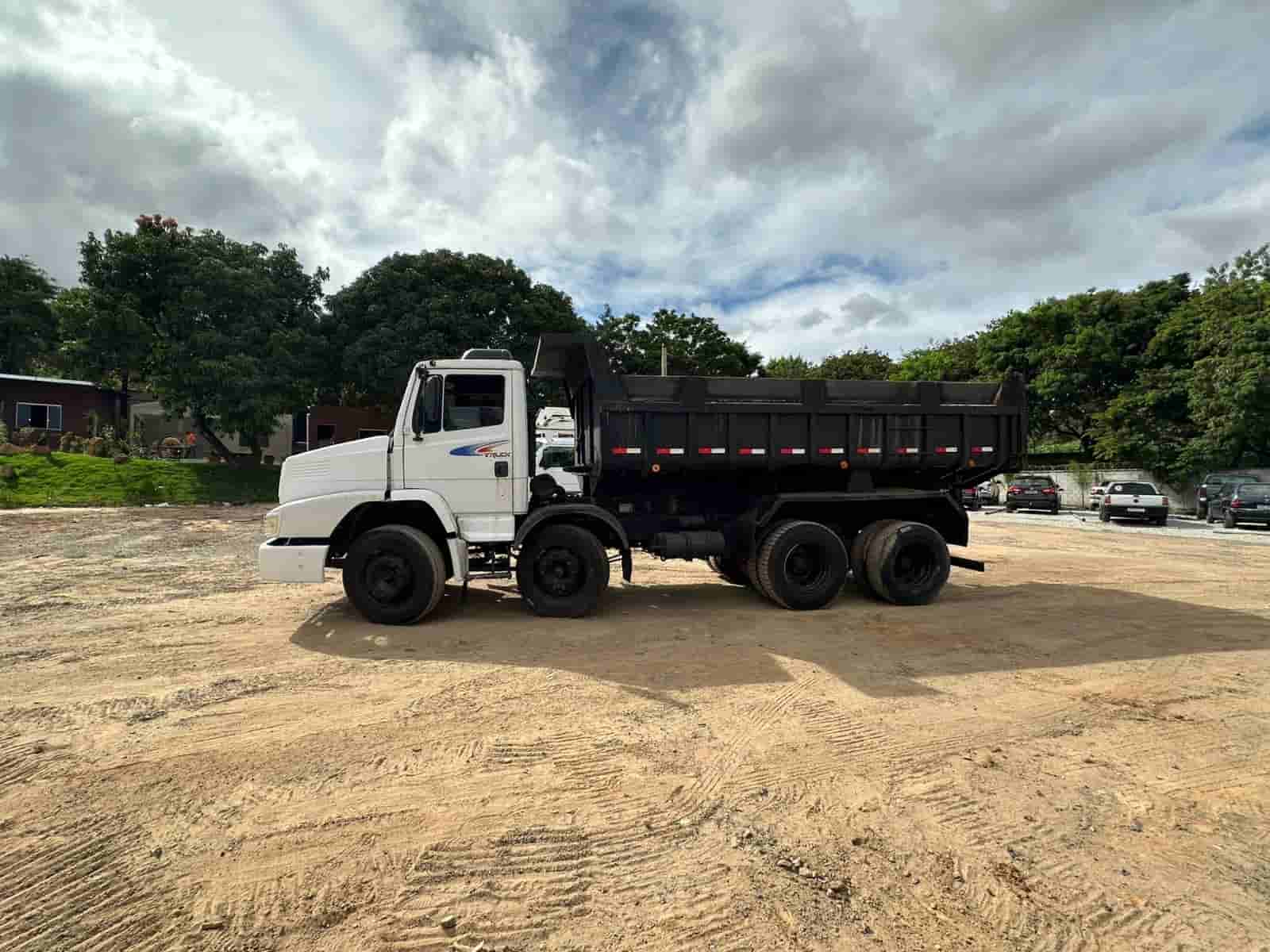 Caminhão Mecedes Benz 1620 2000