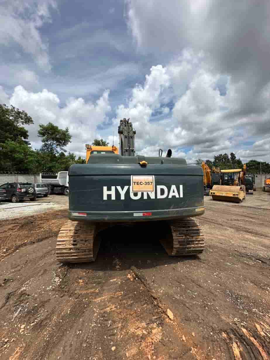 Escavadeira Hyundai 220LC-9S 2020