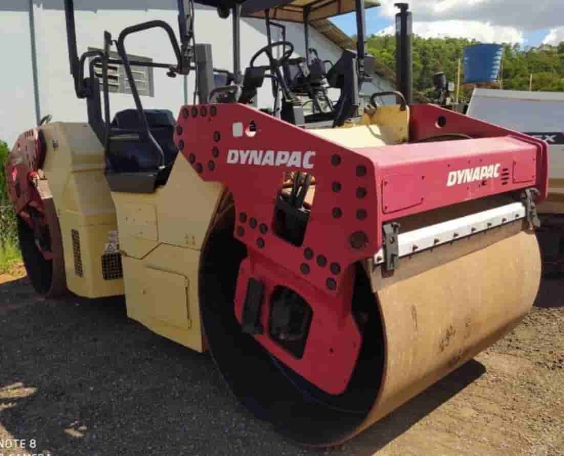 Rolo Compactador Dynapac CC424HF 2012