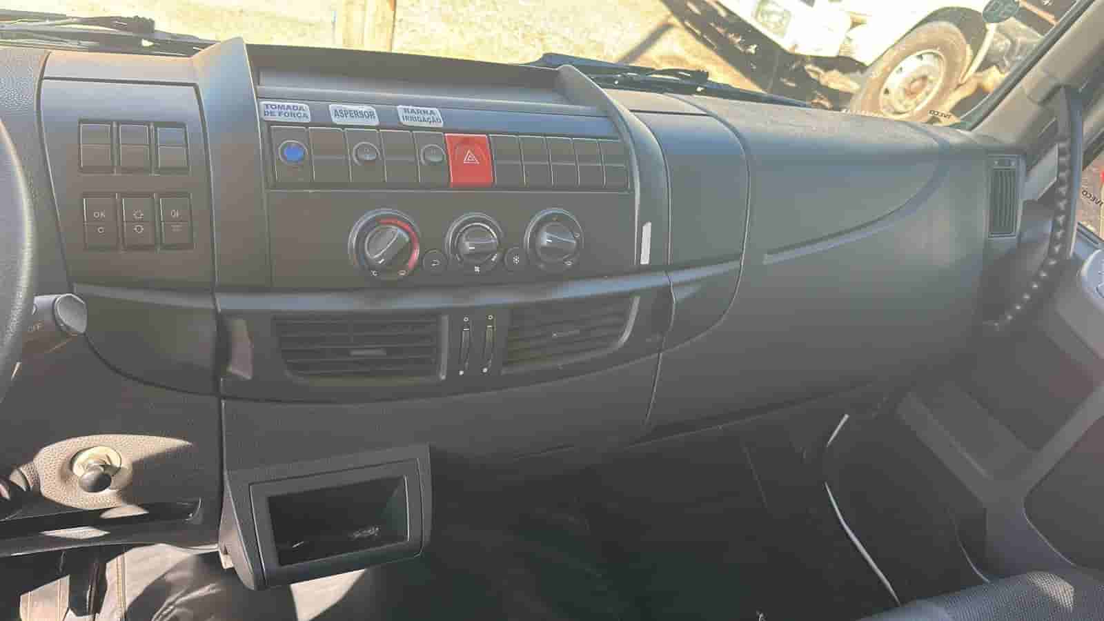 Caminhão Iveco 17.280  2022