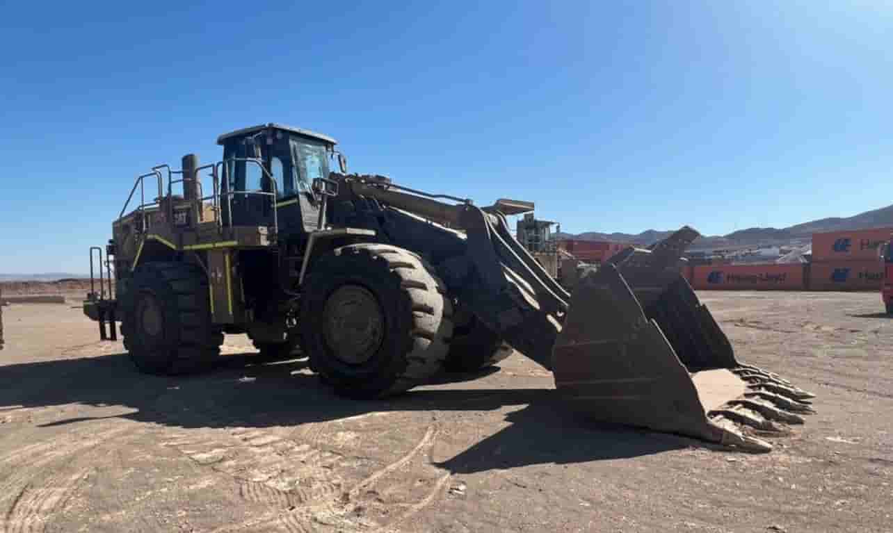 Pá Carregadeira Caterpillar 966H 2014