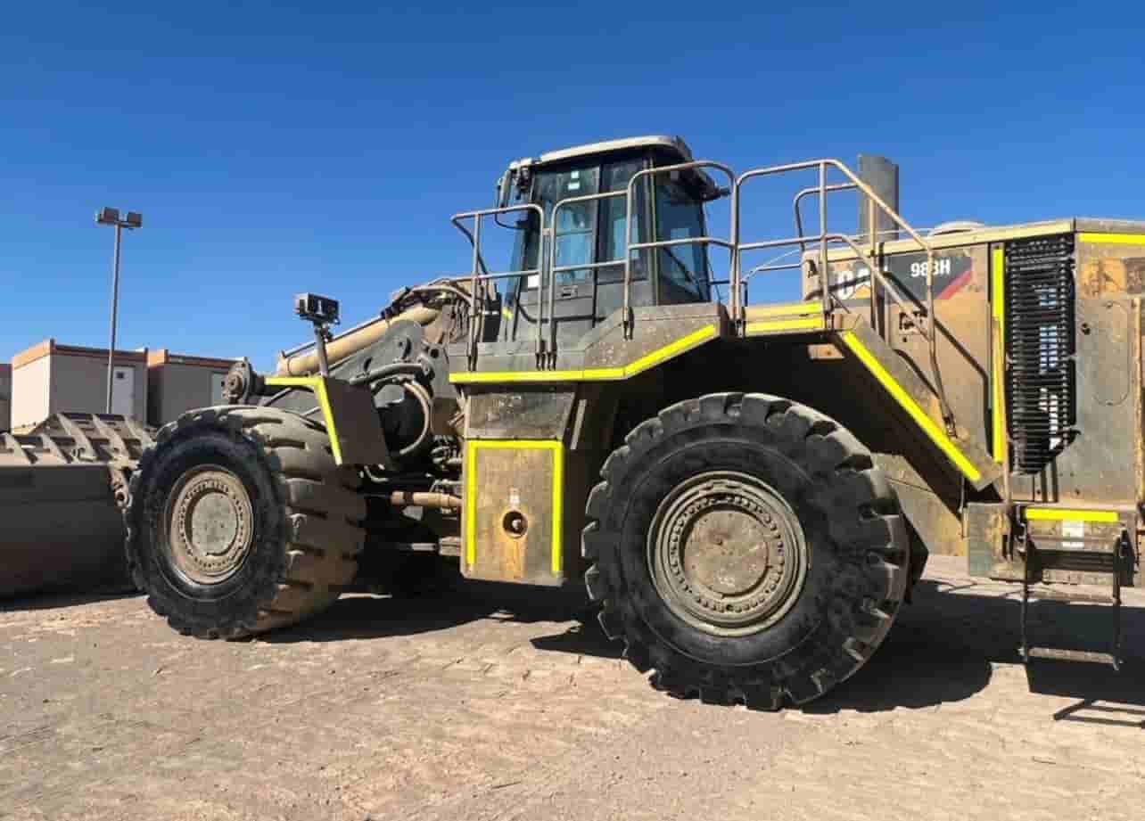 Pá Carregadeira Caterpillar 966H 2014