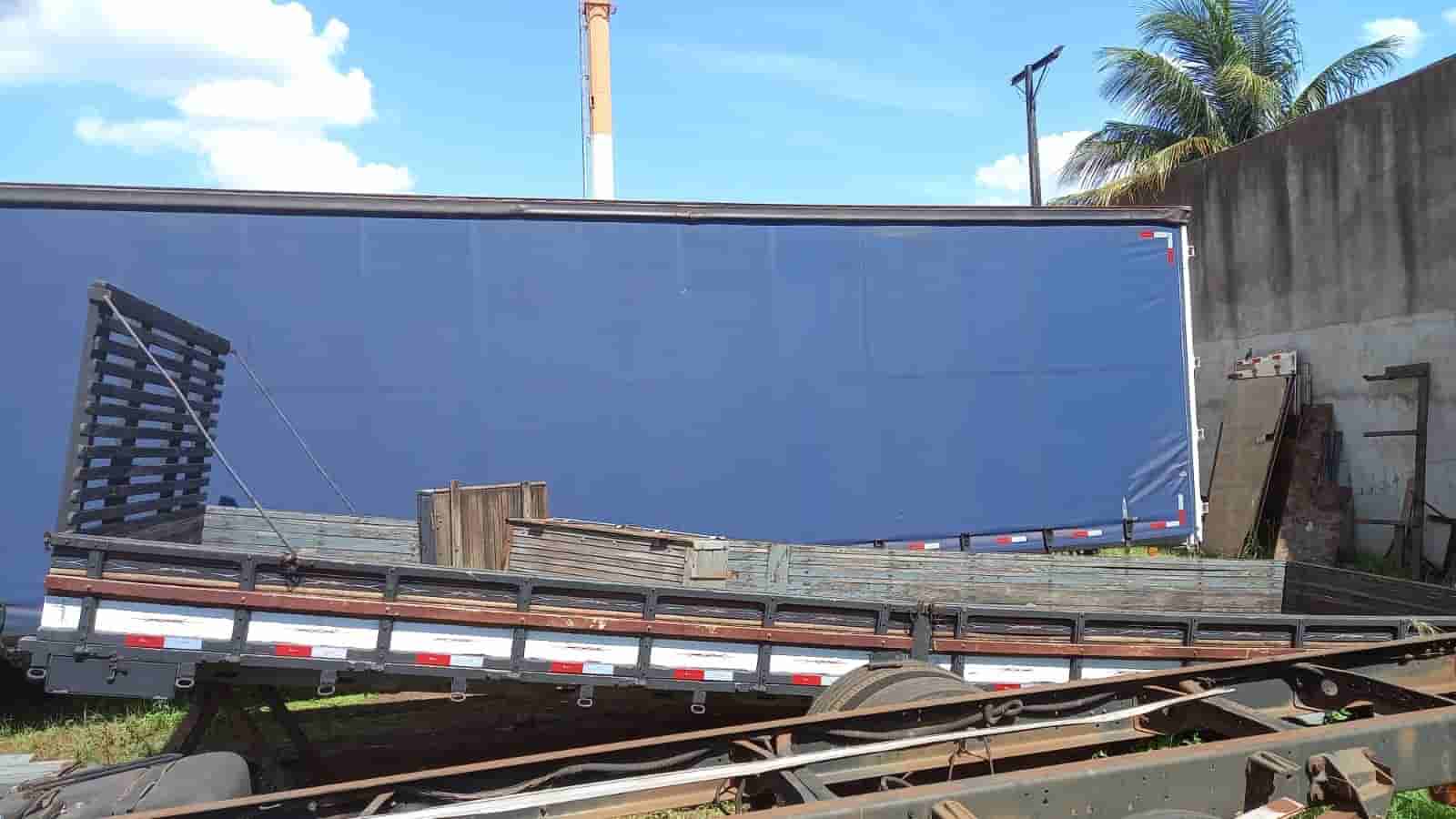 Carroceria Outros  De madeira para caminhão truck 8,5m 1999