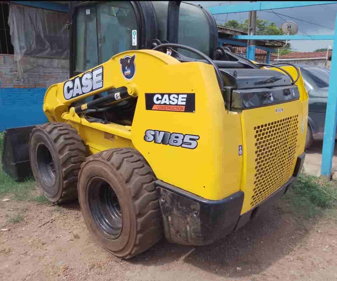 Pá Carregadeira Case SV185 2020