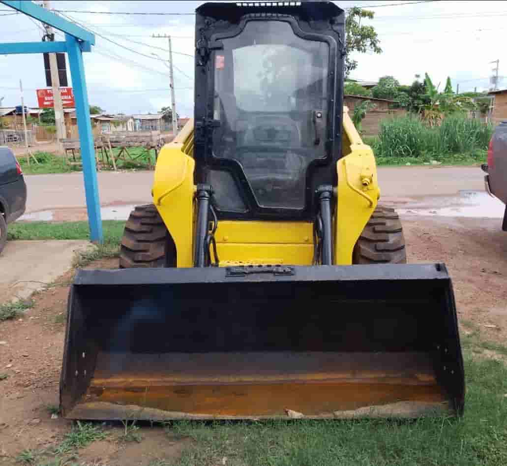 Pá Carregadeira Case SV185 2020