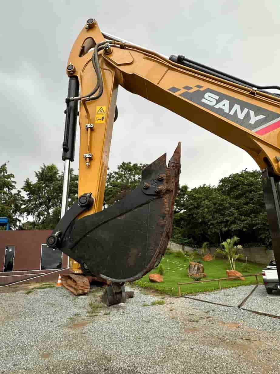 Escavadeira SANY SY135 C